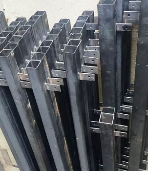 Столб для забора с планками 60*60*3 L= 3м